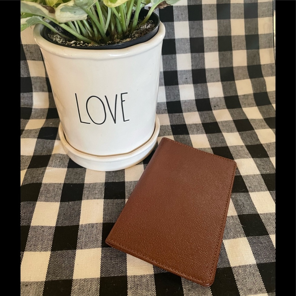 Louis Vuitton ID Case🧳